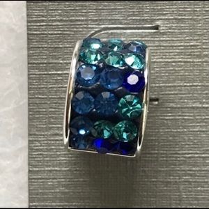 💙 Sparkly blue stone earrings